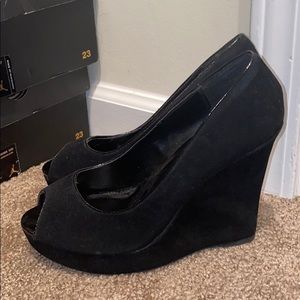 Black Wedges